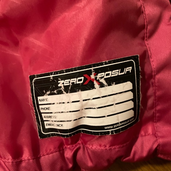 Girls coat pink and hardly used, super comfy. Hoodie. Size 4/5 - Picture 13 of 17